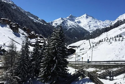 SCHÖNER BLICK AUF DIE PISTE, GROSSE...