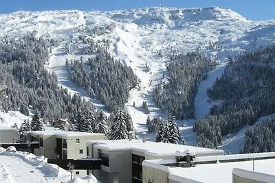 Gerenoveerd appartement met balkon ·...