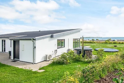 10 Personen Ferienhaus in Sjølund-By Traum