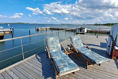 Hausboot Harmonie Komfortable Ferienresidenz