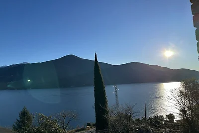 Villa in Cannobio mit Schwimmbecken