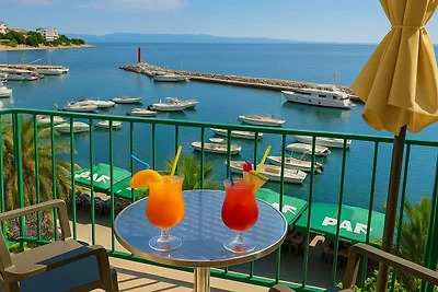One Bedroom apartment with Balcony and Sea Vi...