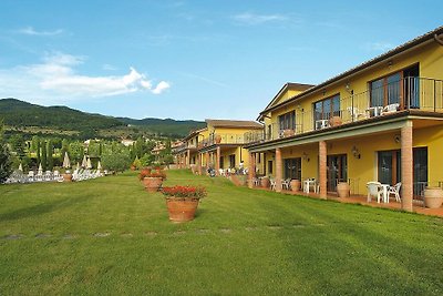 Wohnung in San Donato in Fronzano mit Garten