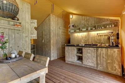 Tenda lodge con servizi igienici