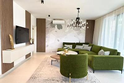 Three-Bedroom Penthouse (The Riviera Three)