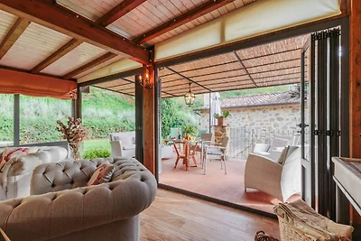 Villa mit Gemeinschaftspool in San Rocco