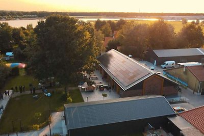 Huizen en groepskamer, bij natuurreservaat