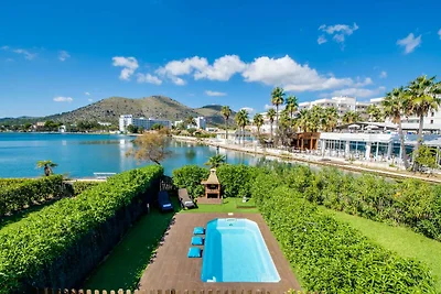Ferienhaus mit Pool