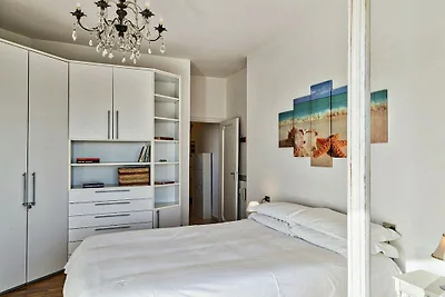 Wohnung in Genova mit Balkon und Parken