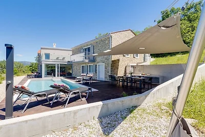 Villa in Buzet mit Schwimmbecken