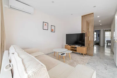 Elegantes Apartment mit Balkon in Strandnähe ...