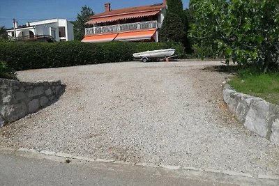 Vakantieappartement in Punat met barbecue