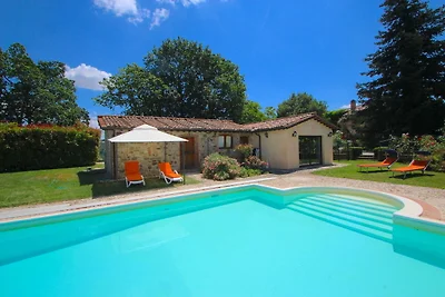 Villa affascinante a San Venanzo con sauna