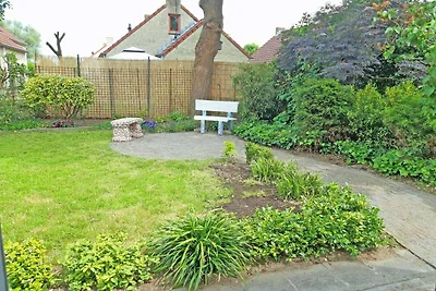 Rustplek met omheinde tuin