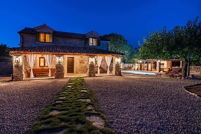 Rustikale Villa mit Pool der Nähe des...