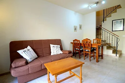 Ferienhaus in Estartit mit Balkon