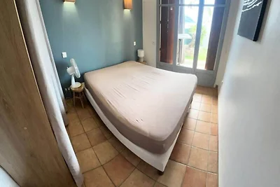 Apartment in Saint-Cyr-sur-Mer am Meer