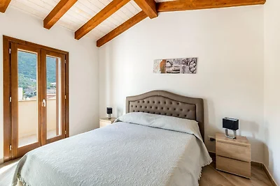 Apartment in Badesi mit Balkon