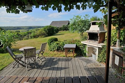 Schöne Ferienwohnung in Somme-Leuze mit Pool