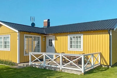 4 Personen Ferienhaus in Tvååker-By Traum