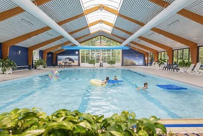 Bungalow mit Kamin, in einem Ferienpark