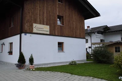Vakantieappartement in Krün met zwembad