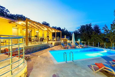 Villa tranquilla vicino a Rethymno con...