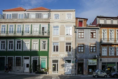 Charming 1-Bedroom Apartment in Oporto