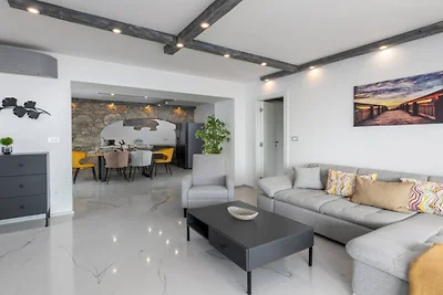 Apartments Bregha - Three Bedroom Apartment w...