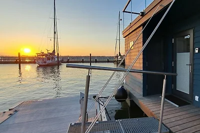 Hausboot Harmonie Komfortable Ferienresidenz