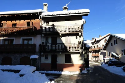 Haus in Les Allues in der Nähe der Gondelbahn