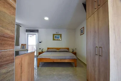 Apartments Jaklin - Studio Apartment with Bal...