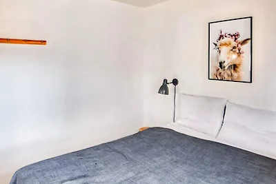 Zentrale Gemutliche Wohnung -- By Traum...