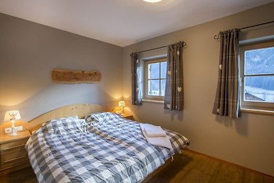 Luxurious chalet with sauna in Königsleiten