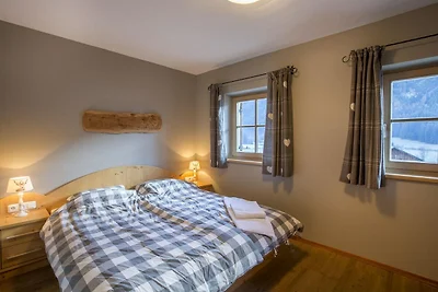 Chalet in Königsleiten bij Skilift