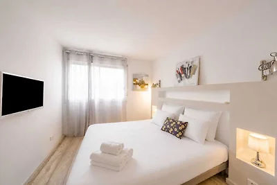 Charming Apartment with pool 2BR/4P -...