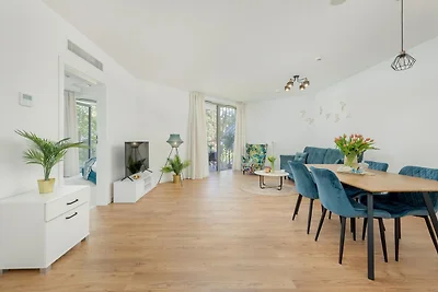 Strandapartment mit Innenpool und Sauna