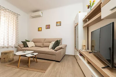 Apartment Family Tokić - One Bedroom Apartmen...
