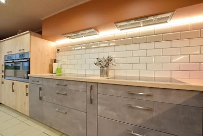 Luxuriöses Ferienhaus mit Sauna und Whirlpool