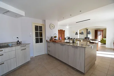 Villa in Camplong mit Pool und Natur