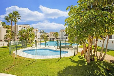 Amplio apartamento en San Roque con piscina