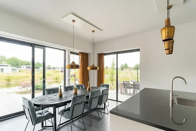 Spaziosa villa a Zeewolde con sauna a...