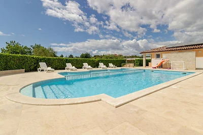 Appartement in Banjole vlakbij het strand