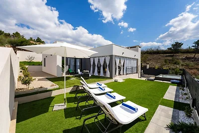 Ferienhaus in Podvrsje mit Meerblick