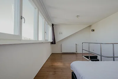 Haus am Uitgeestermeer mit Garten