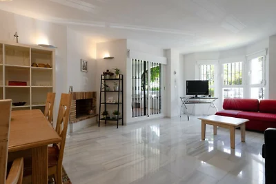 Ground floor apartment los Naranjos 8