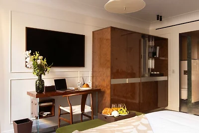 Palais Bourbon Hotel – Zimmer 33 – 2P –...