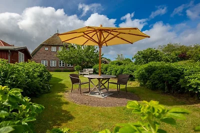 Ferienhaus in Oldsum mit Schwimmbecken