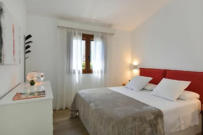Zentraler Bungalow mit Pool