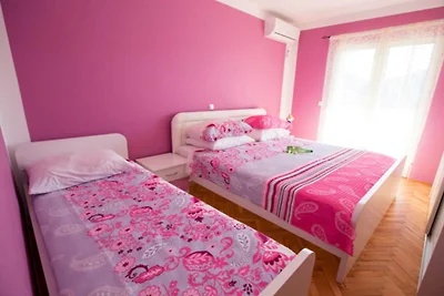 Apartments Zora - Comfort One Bedrom Apartmen...